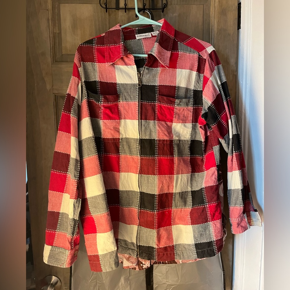 Zip up fashion bug checkered shirt or shacket